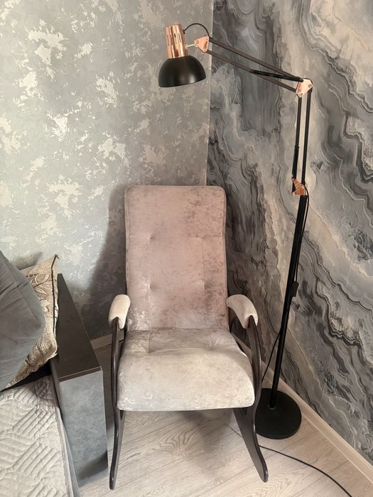 Продам кресло качалка