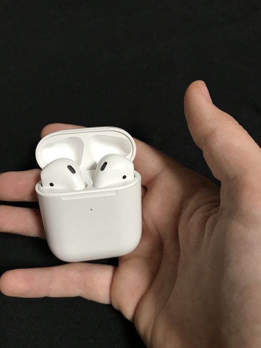 Airpods 1 поколения