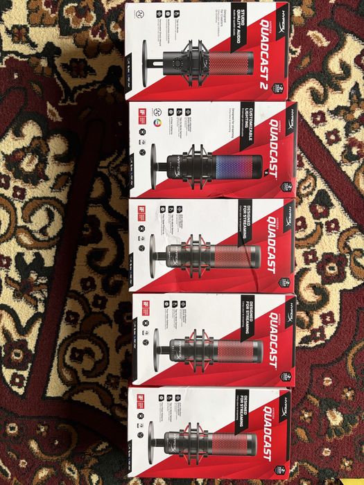 HYPERX QuadCast stream microphone