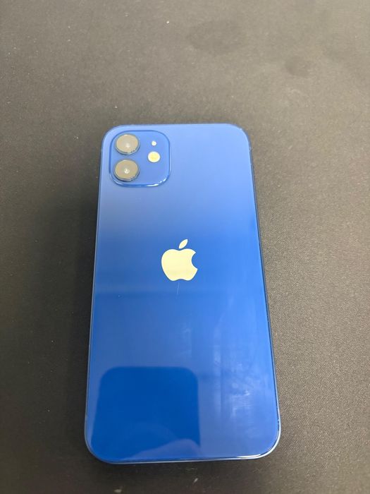 Iphone 12 в хорошем состояние