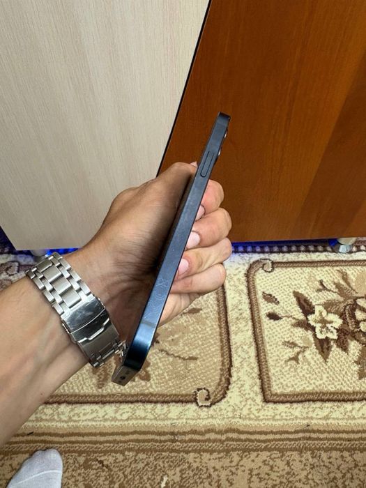 Продам или обменяю 12 айфон