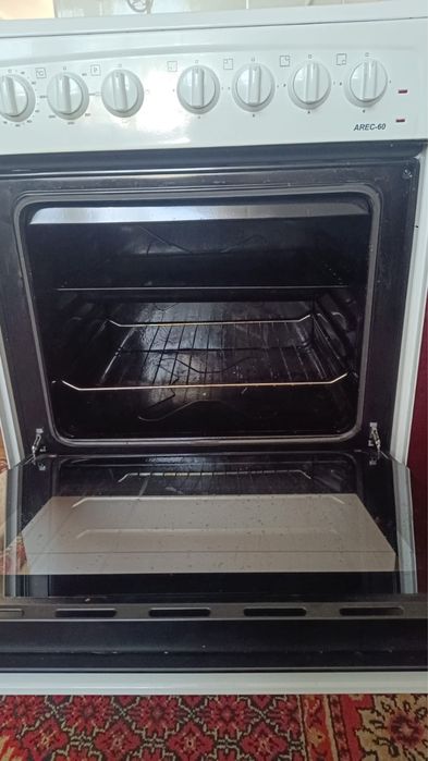 Продам электрическую плиту