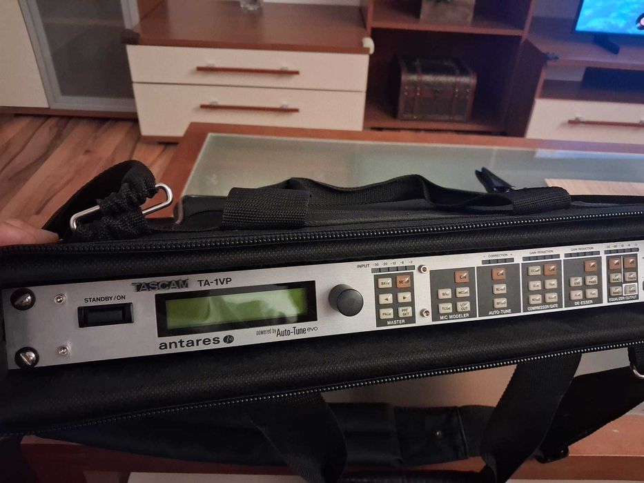 Procesor voce Tascam TA - 1 VP