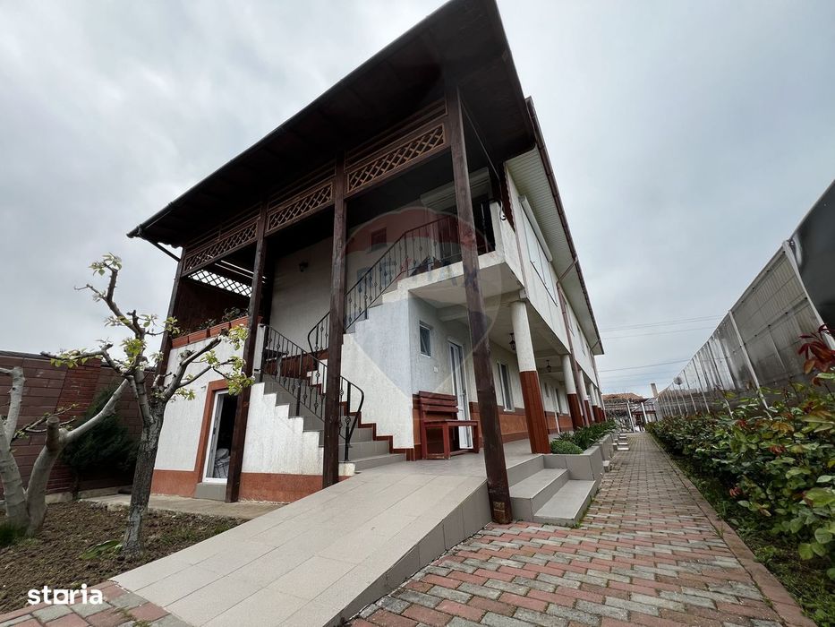 Casa si pensiune la pret atragator in 2 Mai Limanu Constanta
