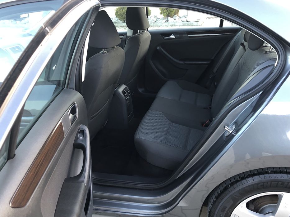 VW Jetta an fabricatie 12/2016 motor 2.0 tdi 110cp navigatie parktronic  comenzi volan jante euro 6