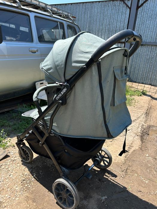Каляска прогулочная