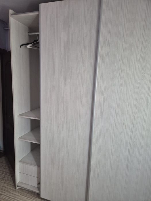 Vând dormitor ikea