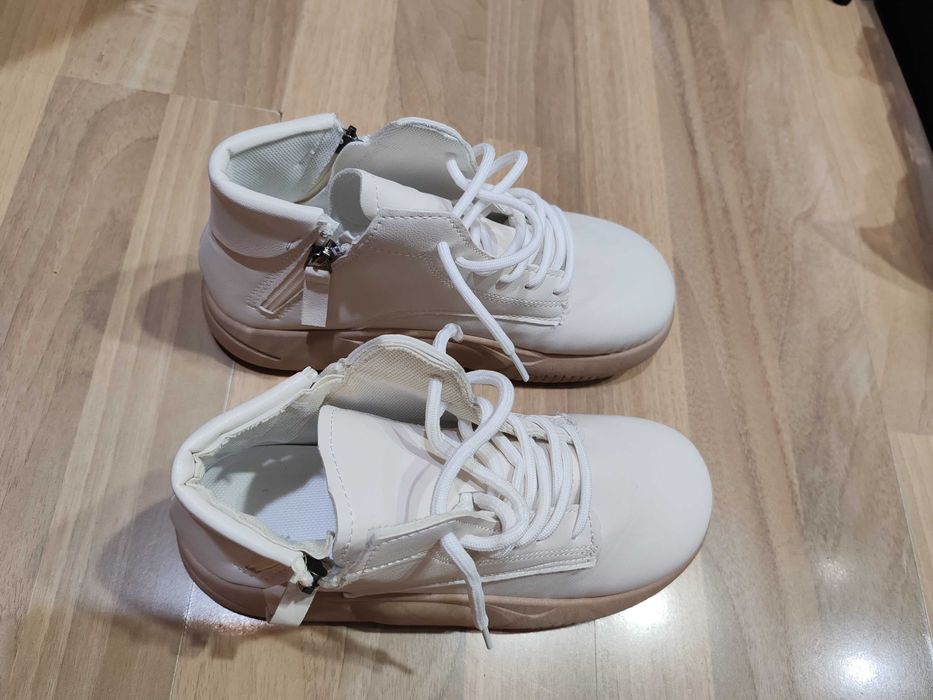 Ghete din piele noi 300 Ron, nr 39 potrivite unui 37,38