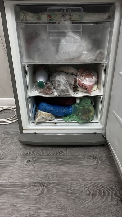 Продам холодильник LG