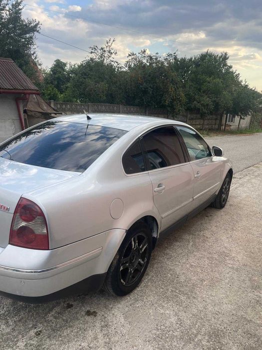 Volkswagen Passat B55 an 2004