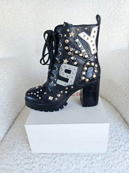 Ghete 37 Steve Madden  negre cu aplicatii si cu tinte