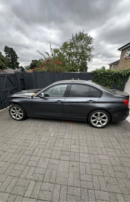 Dezmembrez BMW F30 F31 320d 184 CP N47D20C Automat xDrive Xenon