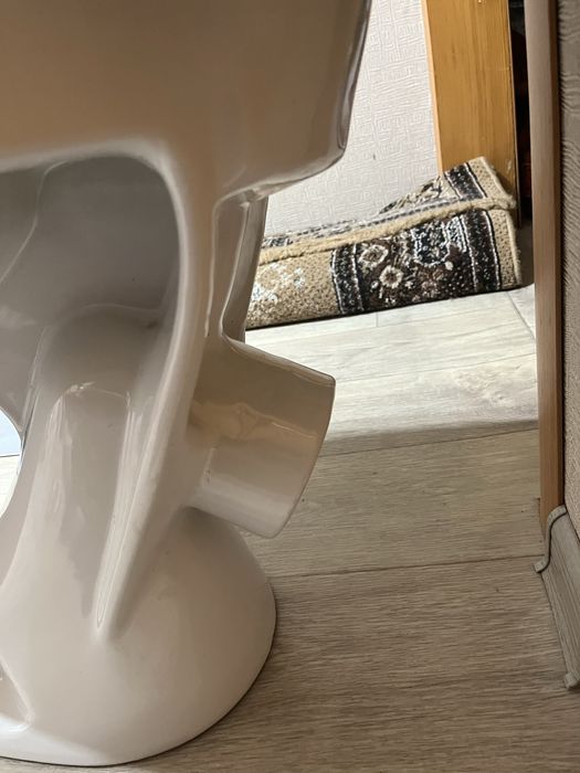 Унитаз в отличном состоянии