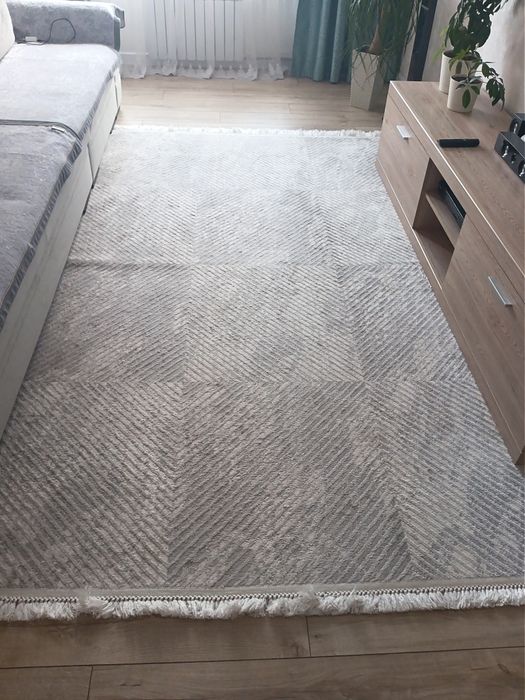 Продам недорого ковер