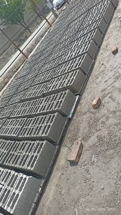 Shlakablok sotiladi arzon narxlarda kelishuv asosida
