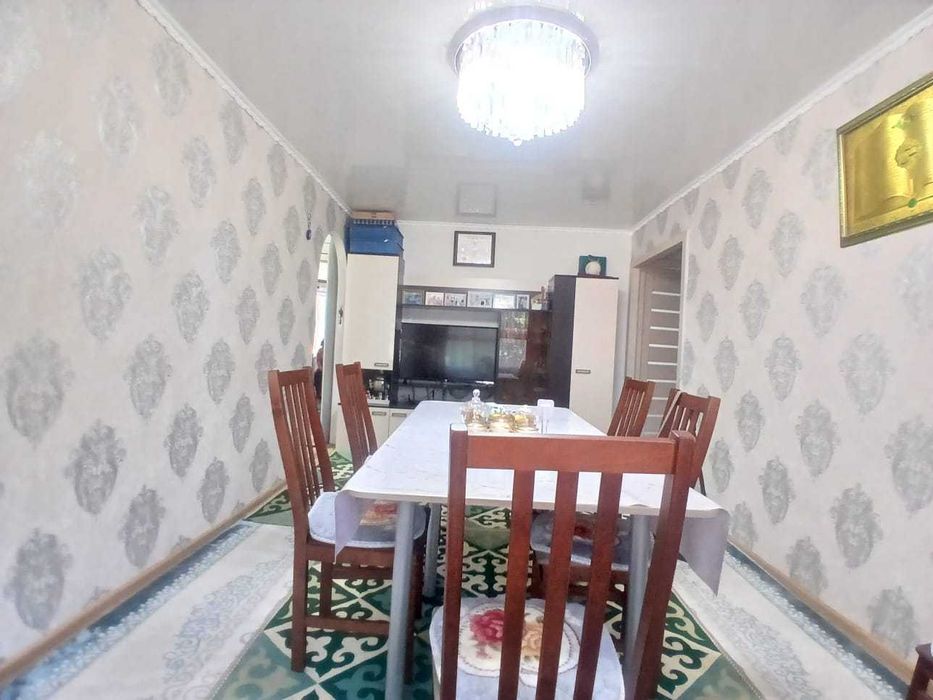 3х ком .квартира Парковая 60