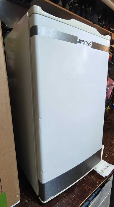 Haier HTTF-406W (81 литра) - Малък хладилник Haier - Smeg Style / Brushed Steel + Опция за ваше лого!