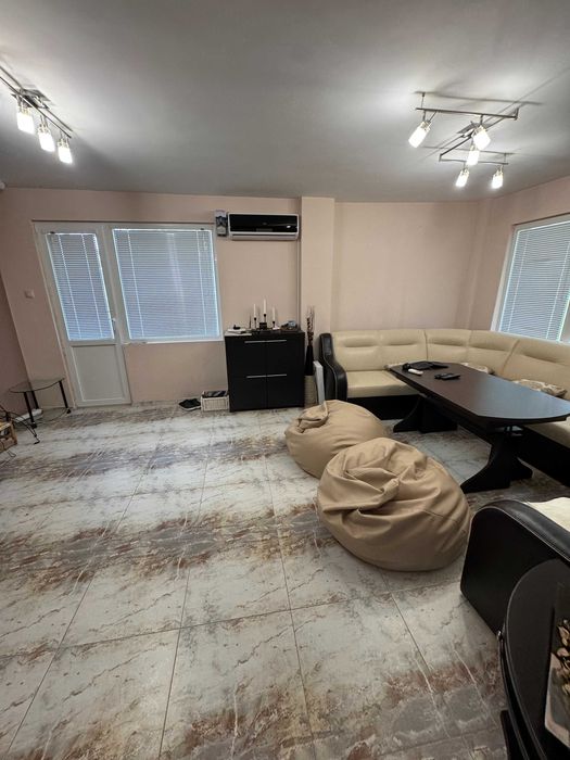 Продава се Къща в с. Драговищица, Област София-област - 383 кв.м за 940 €/кв.м - Снимка #21