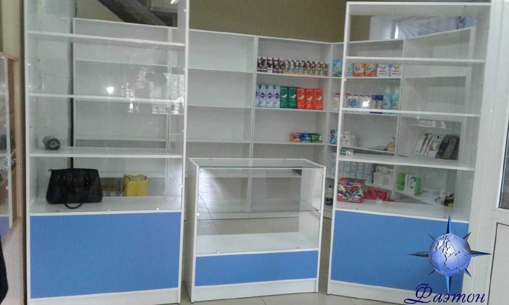 Витрины стеллажи полки