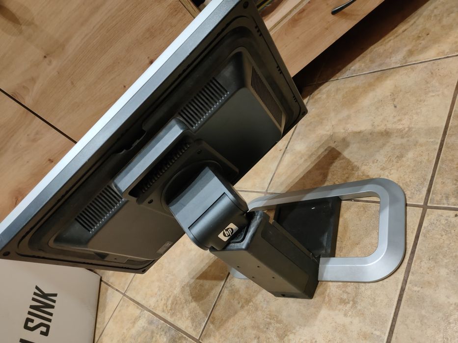 HP момнитор с възможност за нагласяне на ориентацията