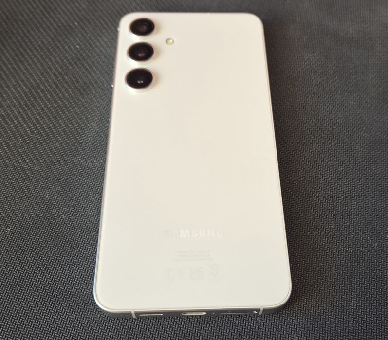 Samsung S24 plus 12/256 Като нов без следи от употреба