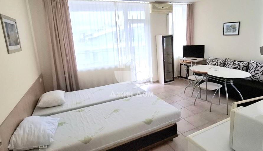 Продава се Двустаен апартамент в к.к. Слънчев бряг - 65 кв.м за 651 €/кв.м - Снимка #2