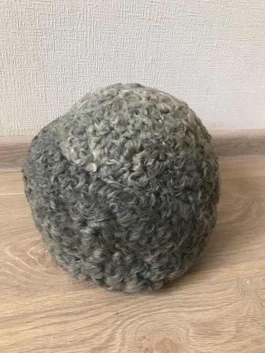 Женская шапка каракуль