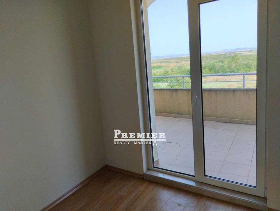 Продава се Тристаен апартамент в Поморие - 91 кв.м за 1011 €/кв.м - Снимка #18