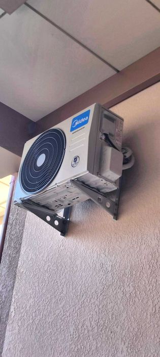 Кондиционер Midea Lotus Gold Inverter 18000 BTU