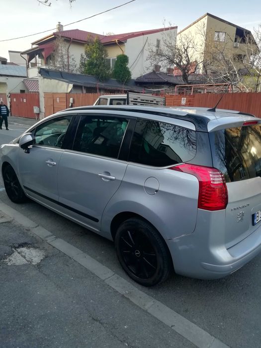 PEUGEOT 5008 2011 — imagine 2