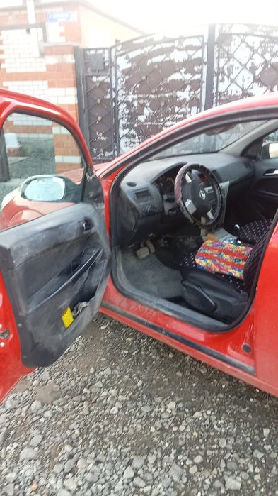 Продам машина  состояние хорошее