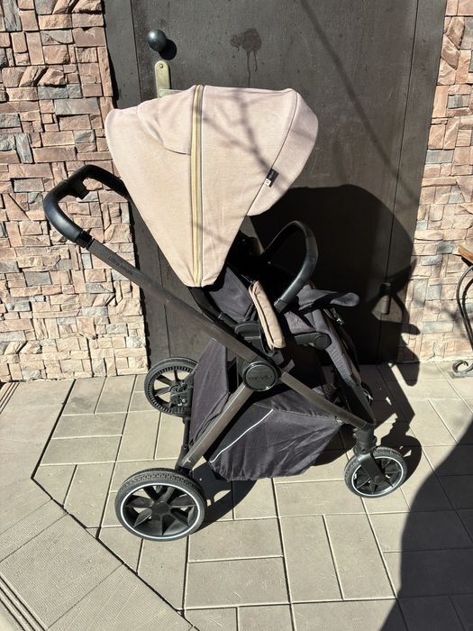 Коляска детская прогулочная