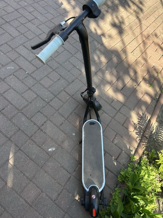 Vand trotinete elektrica