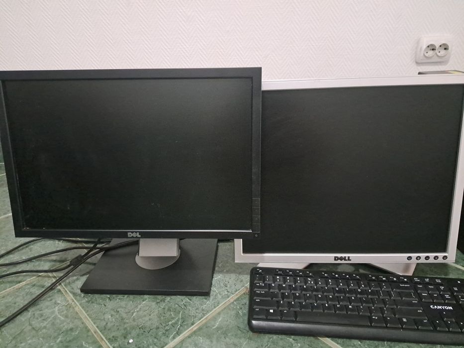 Pachet 2 PC + 2 monitoare DELL