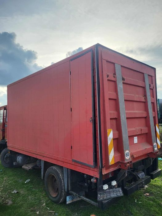 Фургон подходящ за склад