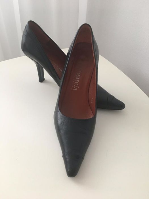 4 perechi pantofi cu toc (piele naturala)