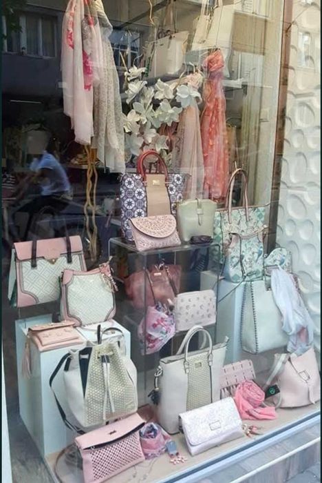 Ликвидация на дамски  чанти.