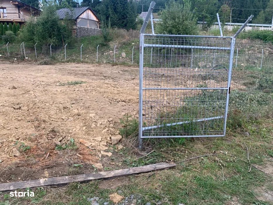 Teren de 12 Ari intravilan,Panorama spre Lacul Colibita