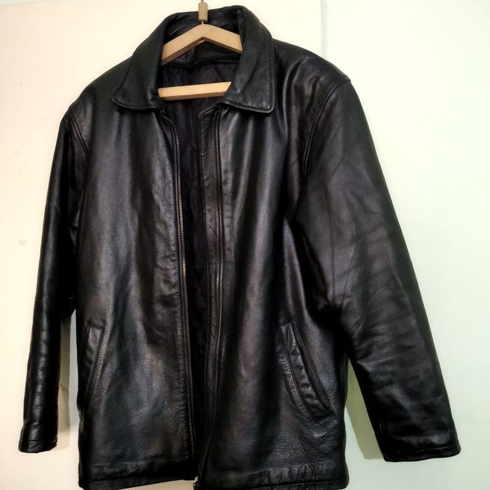 Продам кожаные куртки.