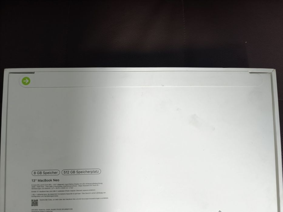 MacBook Neo 512GB cutia sigilata 13inch