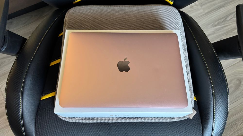 MacBook 12" Retina (Early 2016) Rose Gold | Top Spec: Intel Core m7 1.3GHz | 8GB RAM | 512GB SSD | Cutie completă