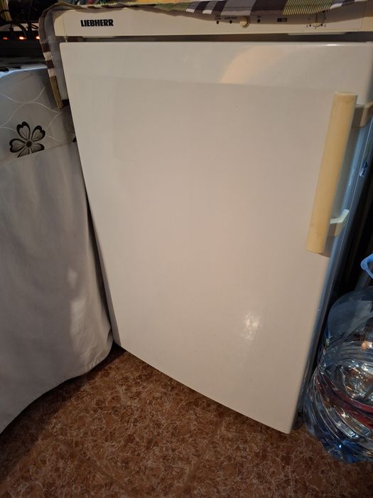 Фризер с четири чекмеджета Либхер