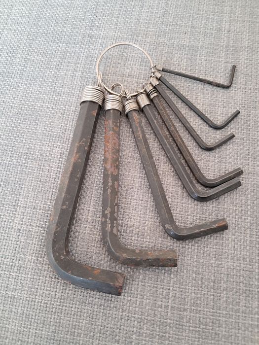 Брава и шестограми