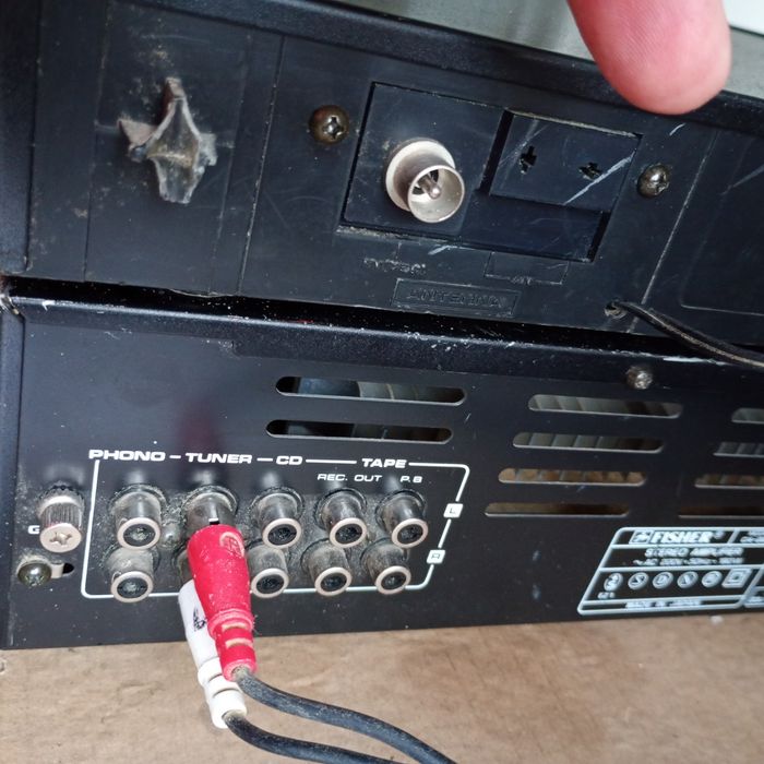 Stație de amplificare și radio Fisher