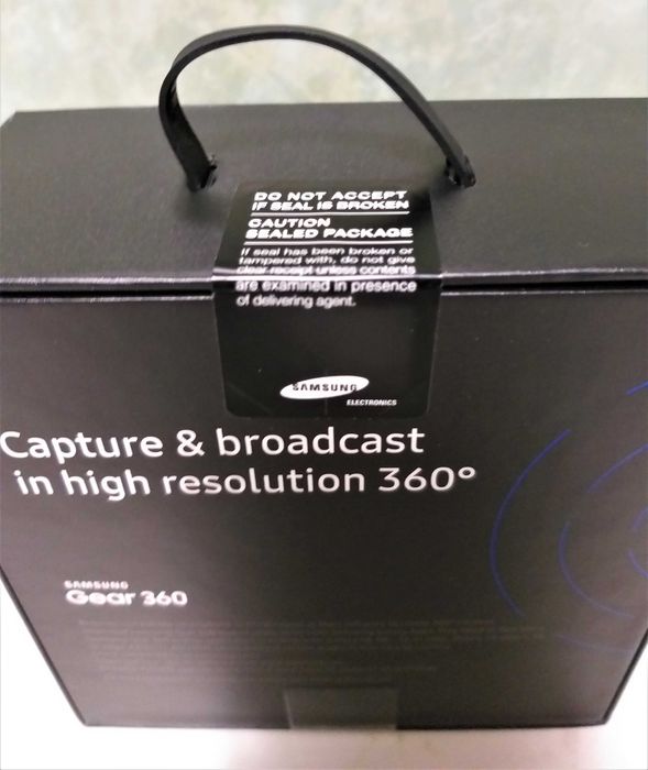Camera foto/video 4K Samsung Gear 360 ed. 2017 Wi-Fi alb(noua-sigilata