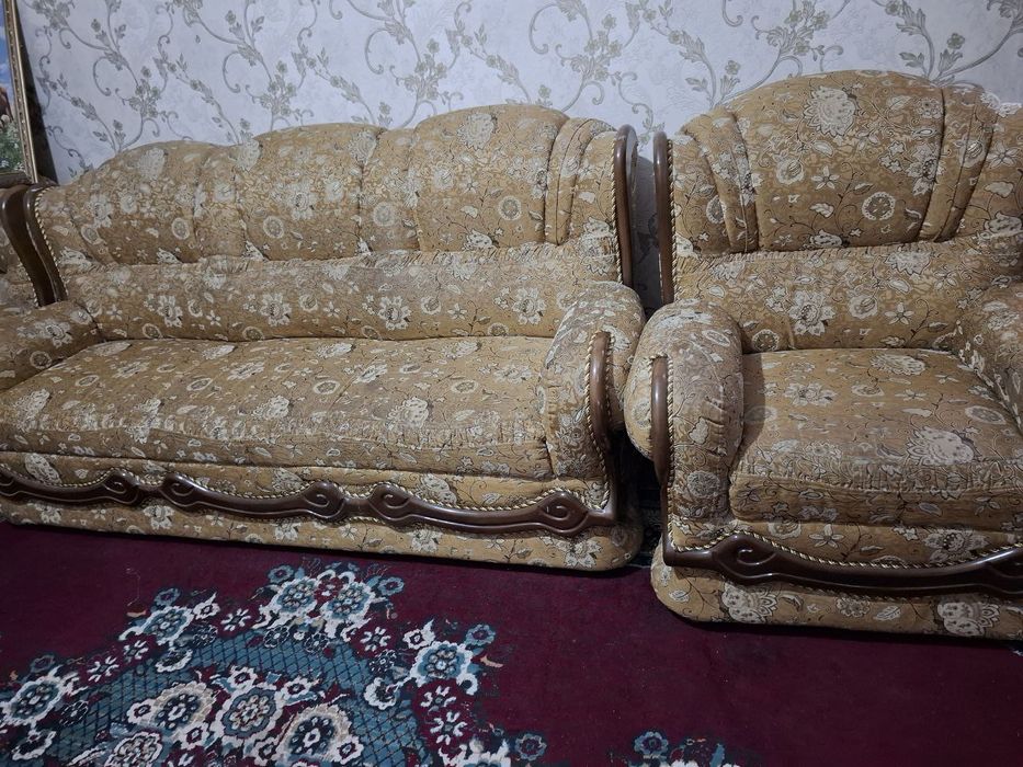 Диван кресло сотилади