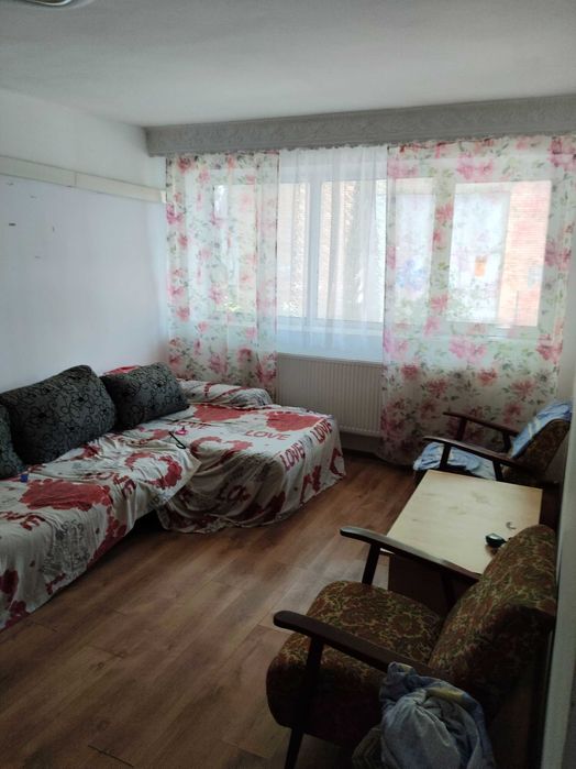Inchiriez apartament 2 camere zona islaz
