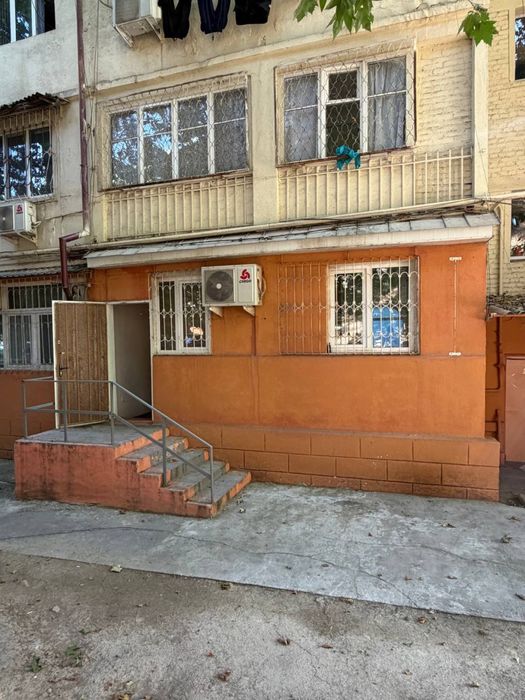 Нежилое 1 линия максим горький 65 кв срочно