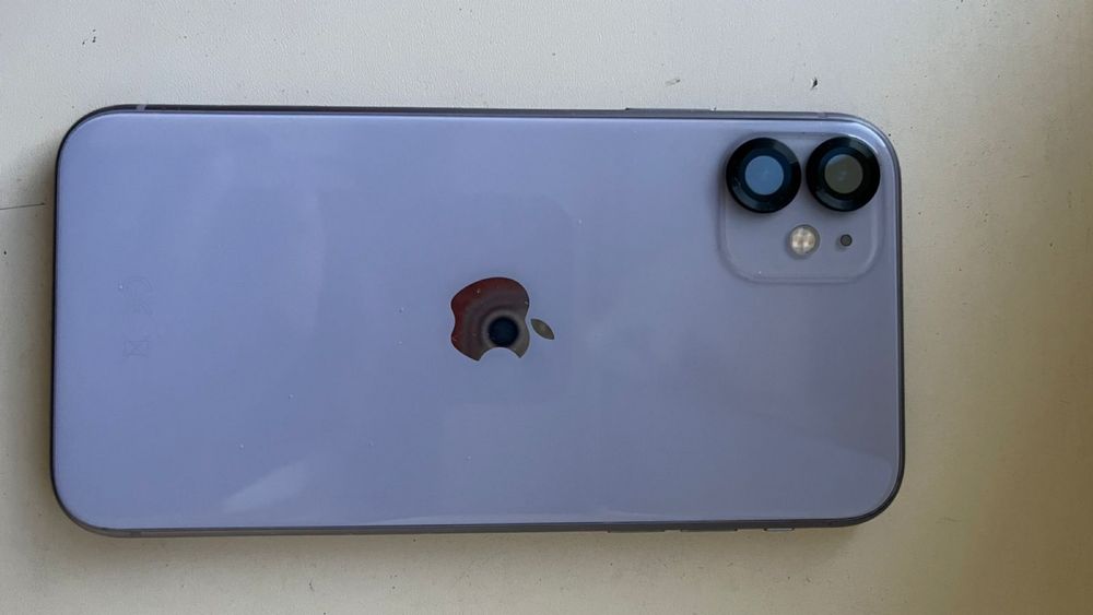 iPhone 11 128. ёмкость 74