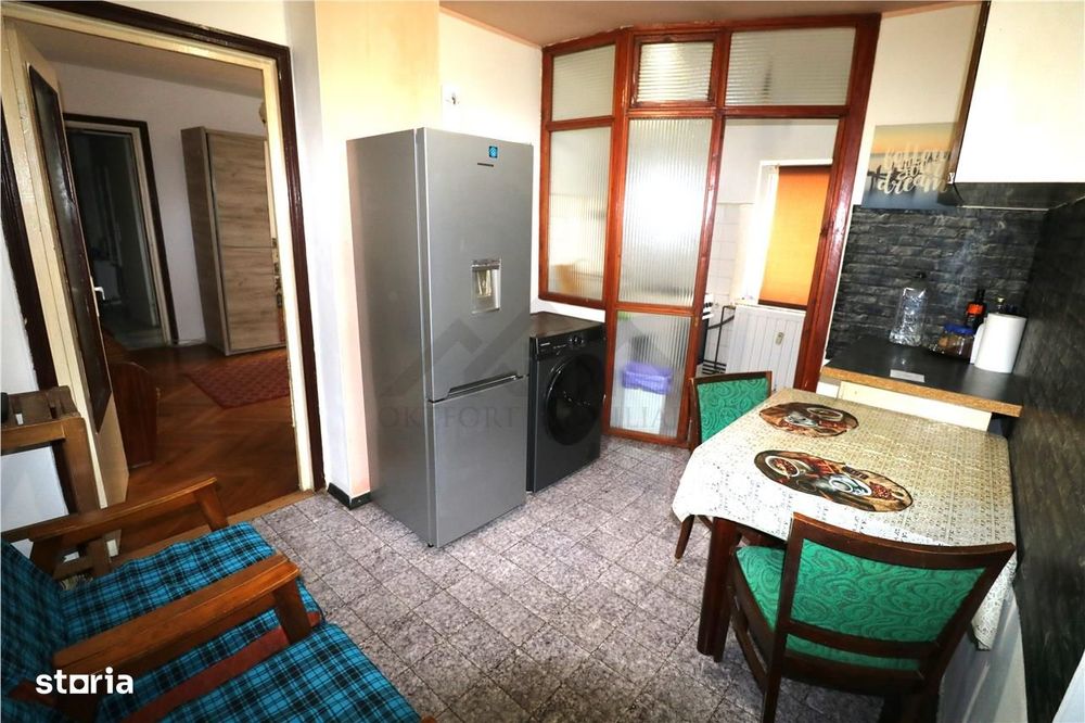 Apartament cu 2 camere, centrala proprie, zona Lipovei